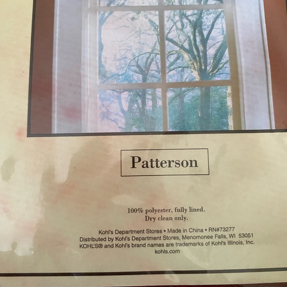 New Luxury Collection Window Valance Patterson Dark Red Floral Print 84” x 15" - Picture 7 of 9